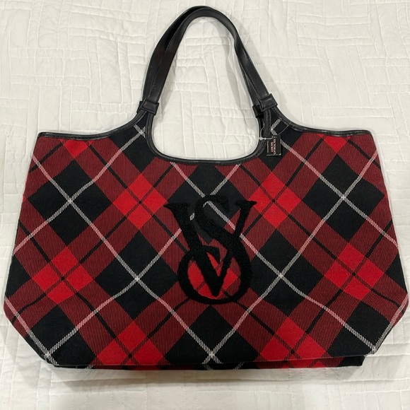 Victoria's Secret Handbags - Victoria’s Secret Tote ❤️
